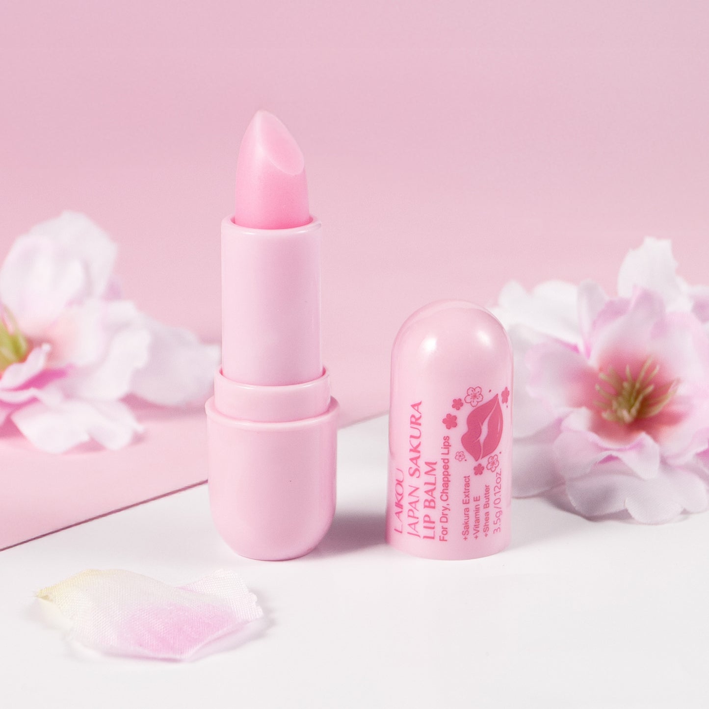 Moisturizing And Hydrating Fruit Flavor Warm Lipstick Containing Vitamin E